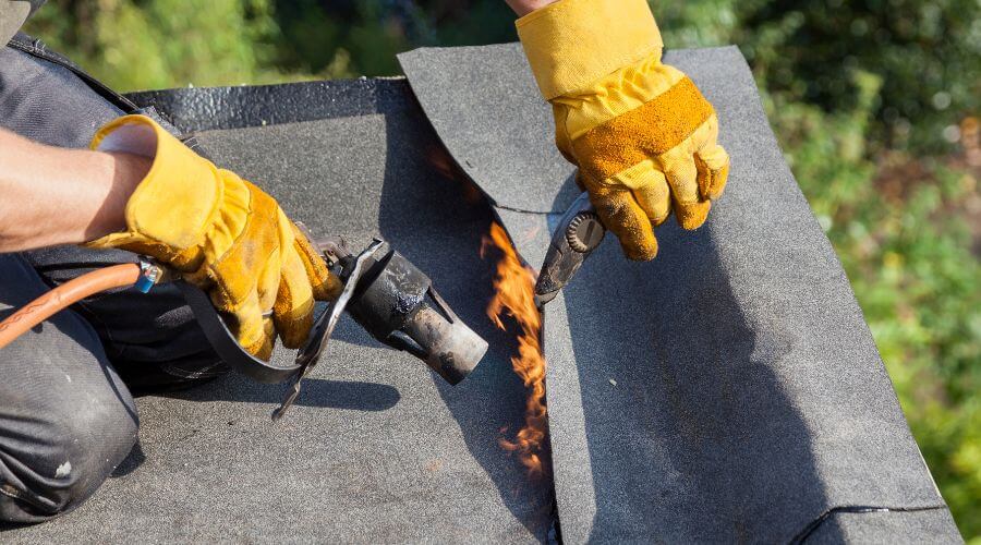 Professional gutter cleaning in Annville, PA